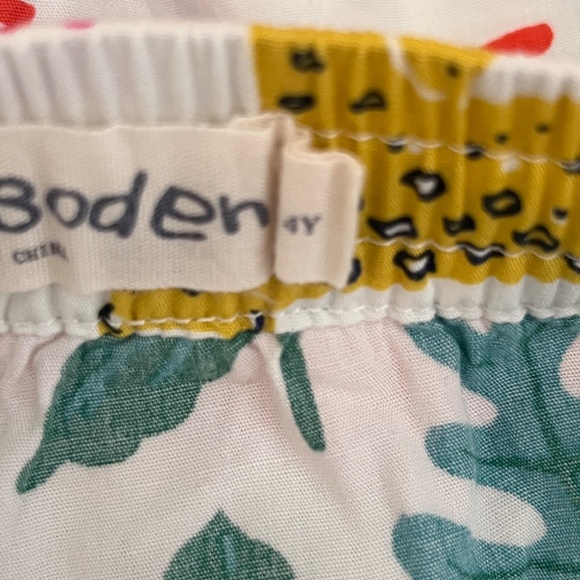 Mini Boden Frill Hem Shorts. Size 4 Excellent Condition - Picture 3 of 5